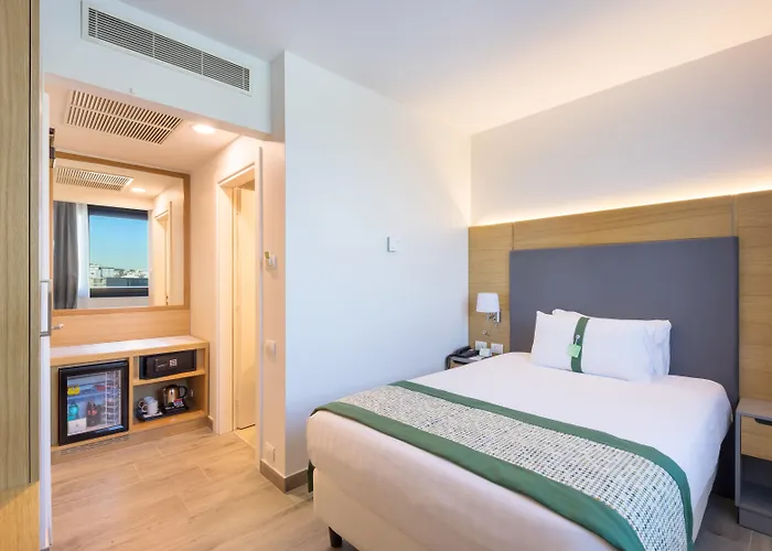 Holiday Inn By Ihg